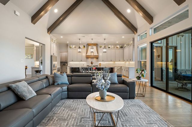 412 Royal Santana Run, Weatherford, TX 76087
