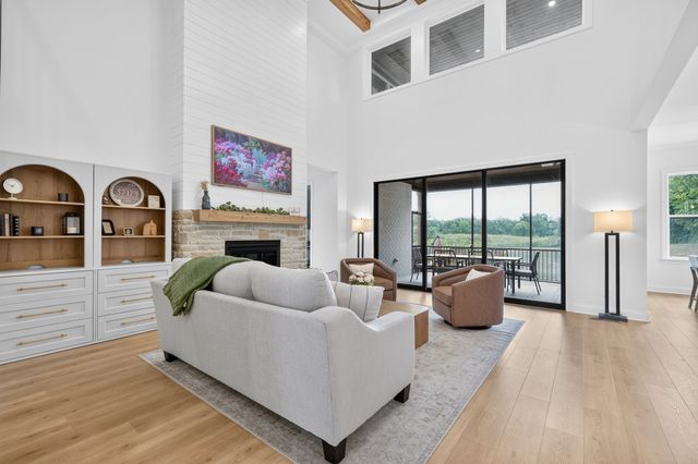3384 Sarah Bee Ln, Thompsons Station, TN 37179