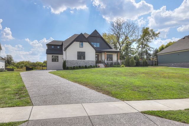 3384 Sarah Bee Ln, Thompsons Station, TN 37179