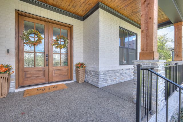 3384 Sarah Bee Ln, Thompsons Station, TN 37179