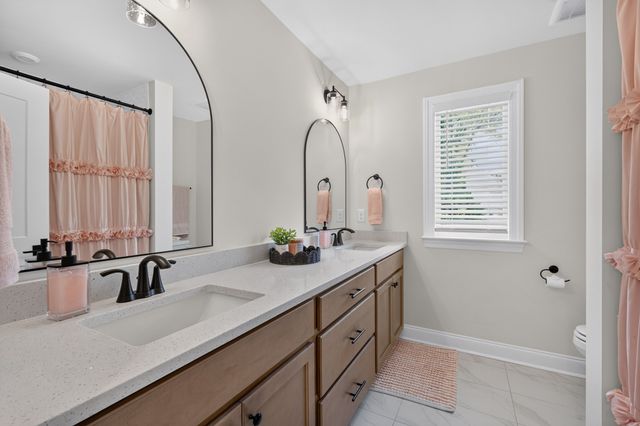 3384 Sarah Bee Ln, Thompsons Station, TN 37179