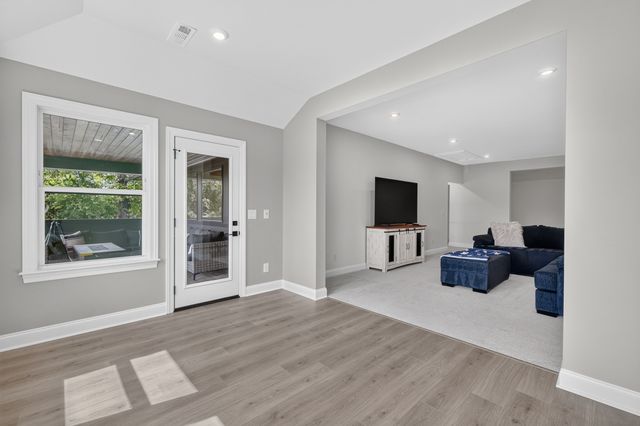 3384 Sarah Bee Ln, Thompsons Station, TN 37179