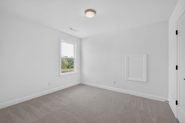 3384 Sarah Bee Ln, Thompsons Station, TN 37179