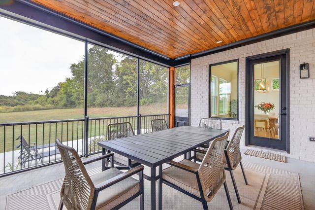 3384 Sarah Bee Ln, Thompsons Station, TN 37179
