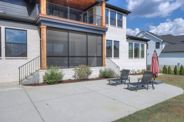 3384 Sarah Bee Ln, Thompsons Station, TN 37179