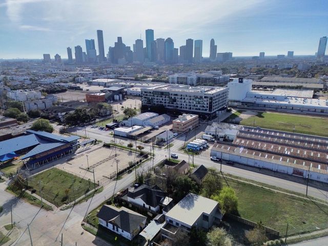 2306 Crockett Street, Houston, TX 77007