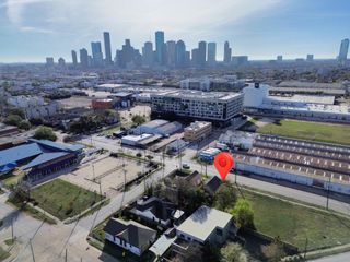 2306 Crockett Street, Houston, TX 77007