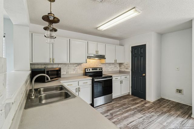 87 Kenrock Ridge, San Antonio, TX 78254