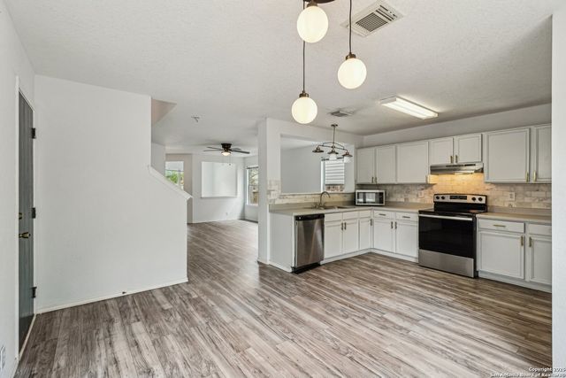 87 Kenrock Ridge, San Antonio, TX 78254