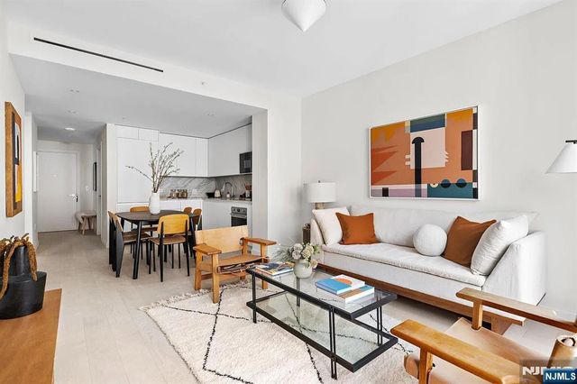 144 1st 6G, Jersey City, NJ 07302