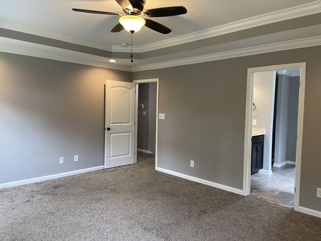 375 Barry Dr, Clarksville, TN 37040