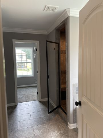 375 Barry Dr, Clarksville, TN 37040