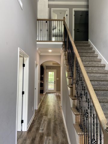 375 Barry Dr, Clarksville, TN 37040