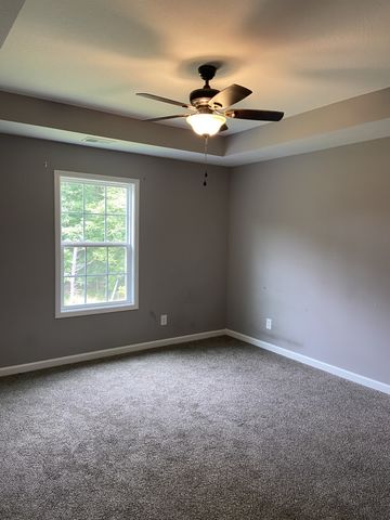 375 Barry Dr, Clarksville, TN 37040