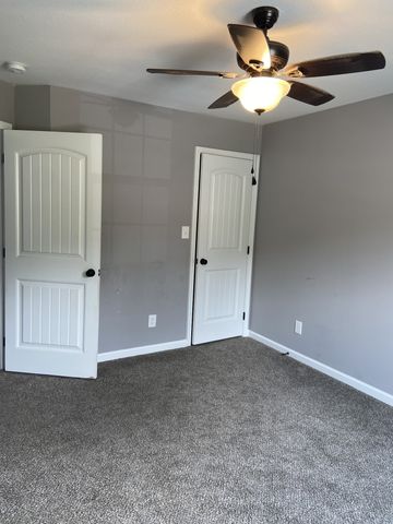 375 Barry Dr, Clarksville, TN 37040