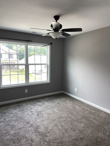 375 Barry Dr, Clarksville, TN 37040