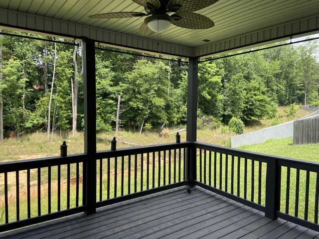 375 Barry Dr, Clarksville, TN 37040