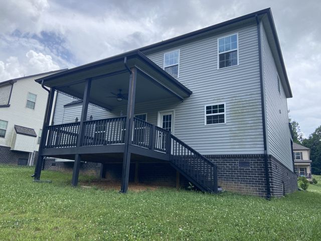 375 Barry Dr, Clarksville, TN 37040
