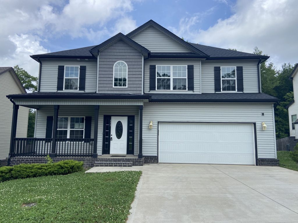 375 Barry Dr, Clarksville, TN 37040