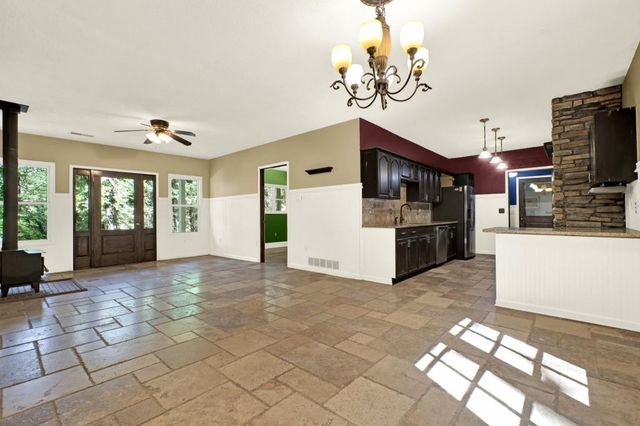 438 E Price Creek Road, Jasper, GA 30143