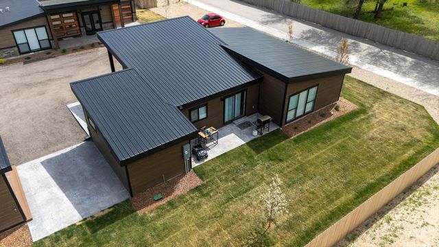 384 W London St, Middleton, ID 83644