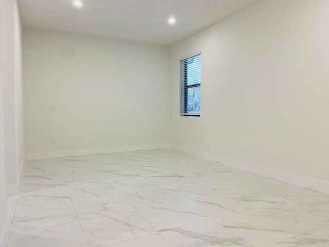 383 Bella Sol Way, West Palm Beach, FL 33406