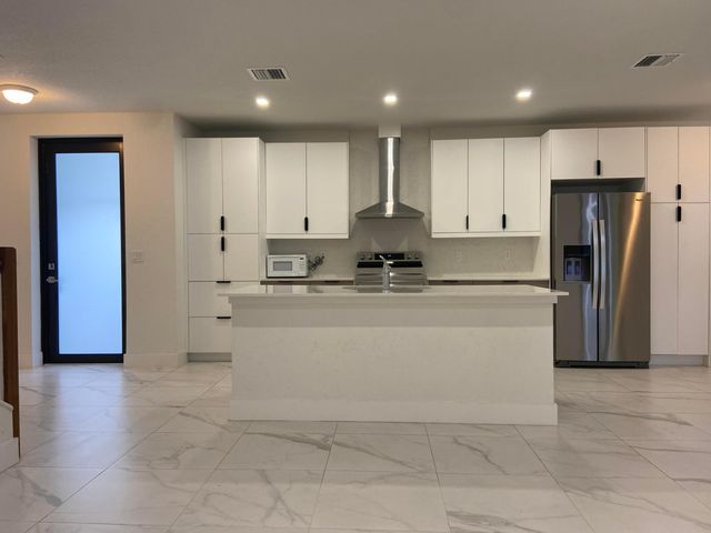 383 Bella Sol Way, West Palm Beach, FL 33406
