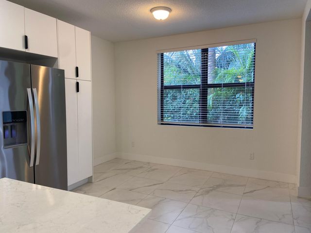 383 Bella Sol Way, West Palm Beach, FL 33406