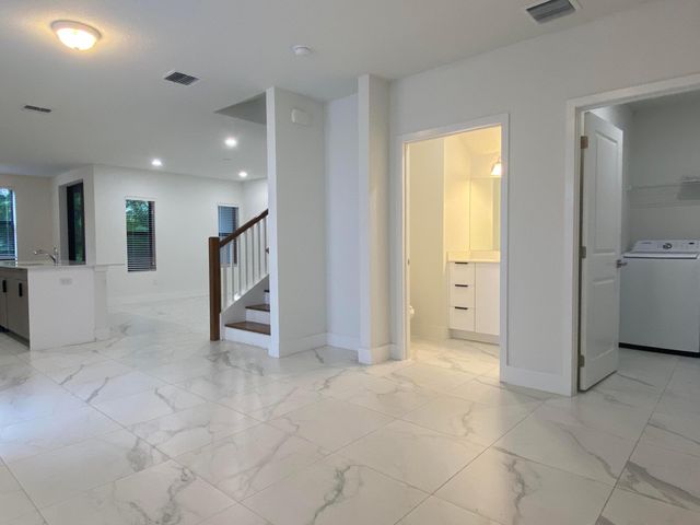 383 Bella Sol Way, West Palm Beach, FL 33406