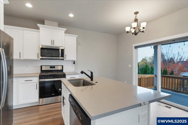 5590 Mountain Quail Dr S, Salem, OR 97306