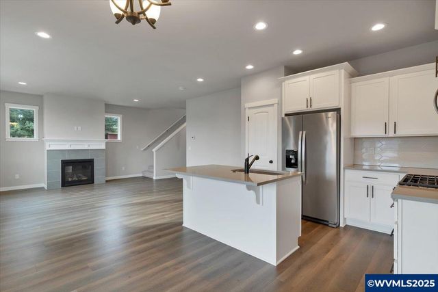 5590 Mountain Quail Dr S, Salem, OR 97306