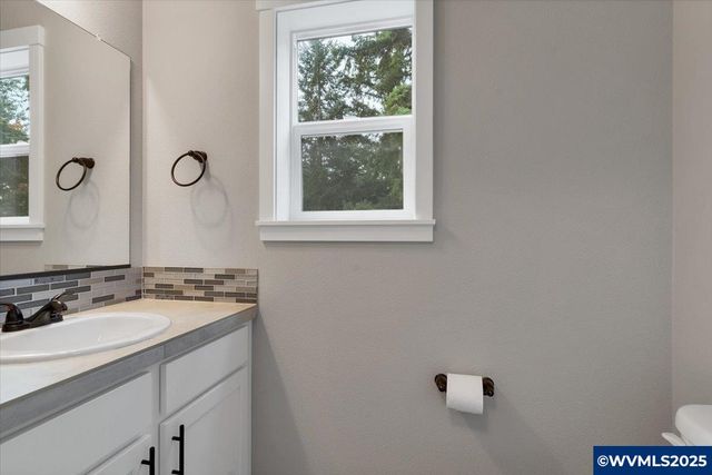 5590 Mountain Quail Dr S, Salem, OR 97306