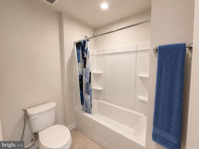 9827 POSTERITY LN, Montgomery Village, MD 20886