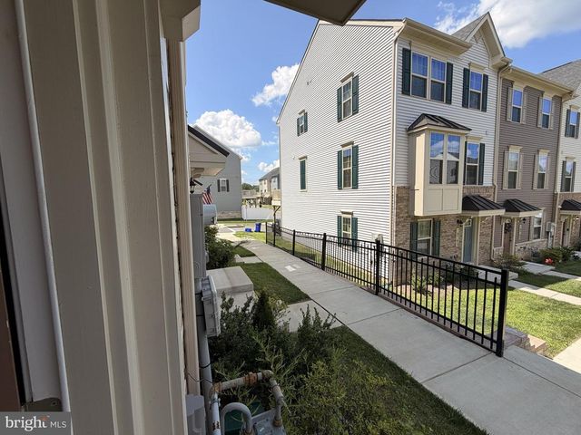 9827 POSTERITY LN, Montgomery Village, MD 20886