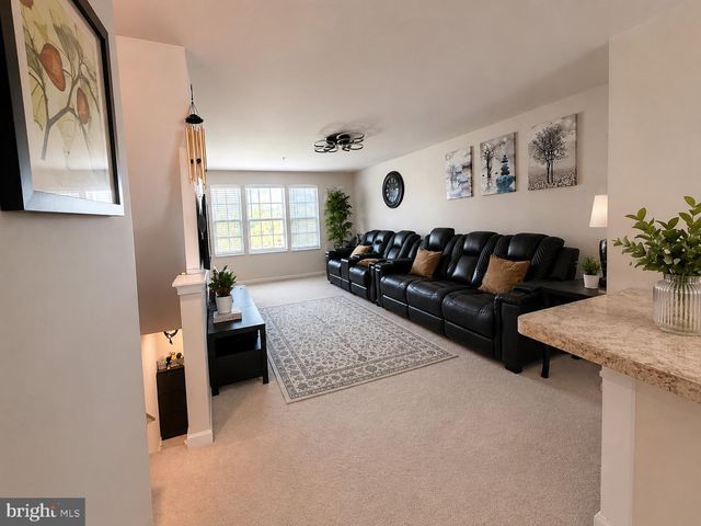 9827 POSTERITY LN, Montgomery Village, MD 20886