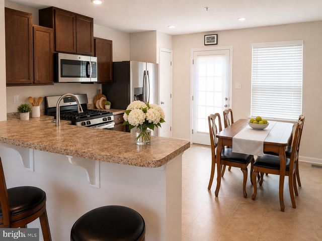 9827 POSTERITY LN, Montgomery Village, MD 20886