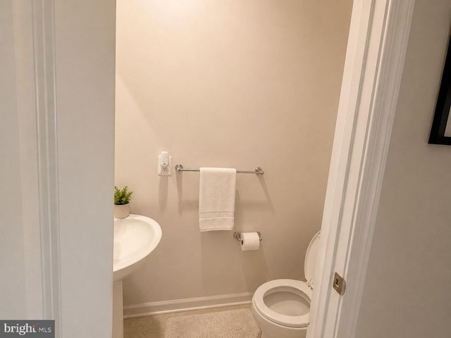 9827 POSTERITY LN, Montgomery Village, MD 20886