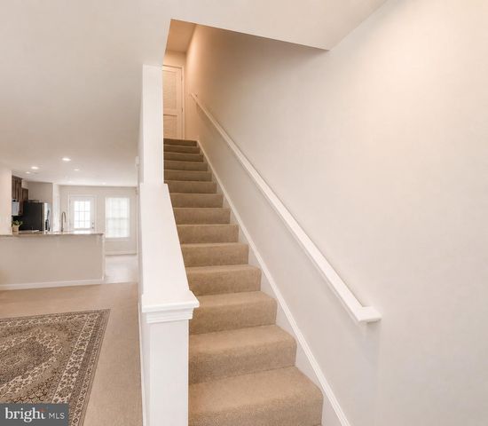 9827 POSTERITY LN, Montgomery Village, MD 20886