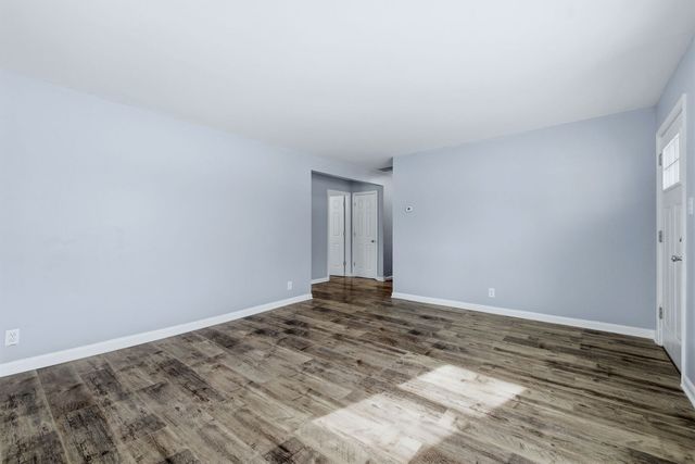 15346 Le Claire Avenue, Oak Forest, IL 60452