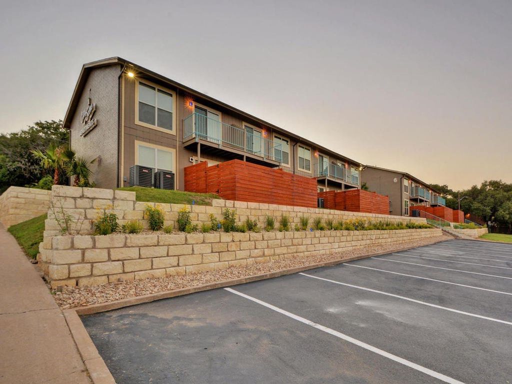 3819 Southway DR 210, Austin, TX 78704