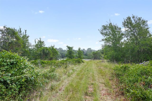 000 Schuster Road, Round Top, TX 78954
