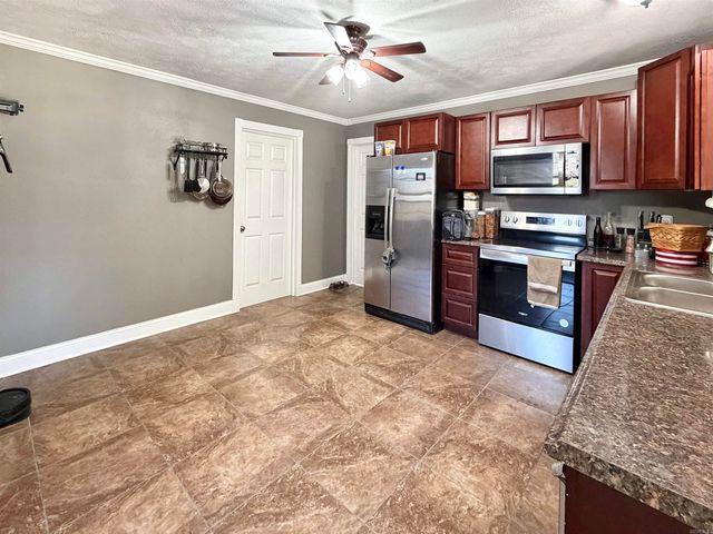 511 W Childress Street, Morrilton, AR 72110
