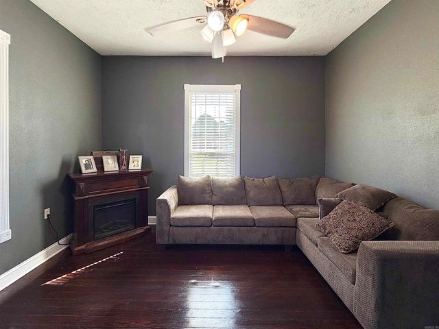 511 W Childress Street, Morrilton, AR 72110