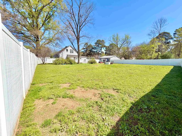 511 W Childress Street, Morrilton, AR 72110