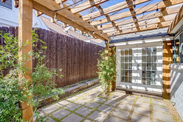 4516 Collinwood Avenue, Fort Worth, TX 76107