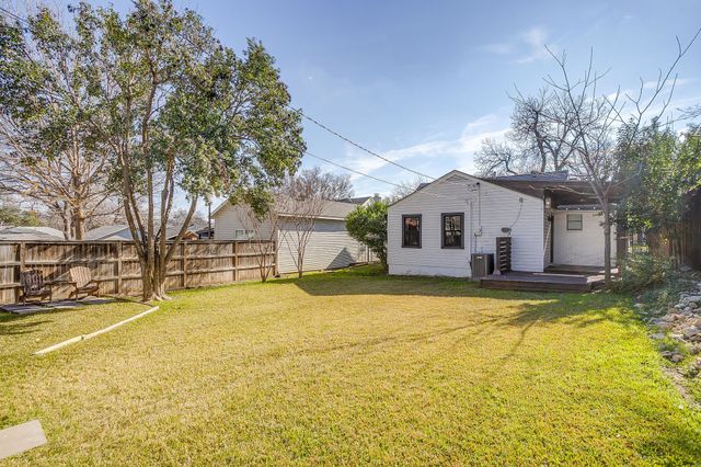 4516 Collinwood Avenue, Fort Worth, TX 76107