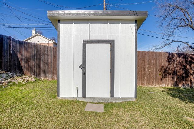 4516 Collinwood Avenue, Fort Worth, TX 76107