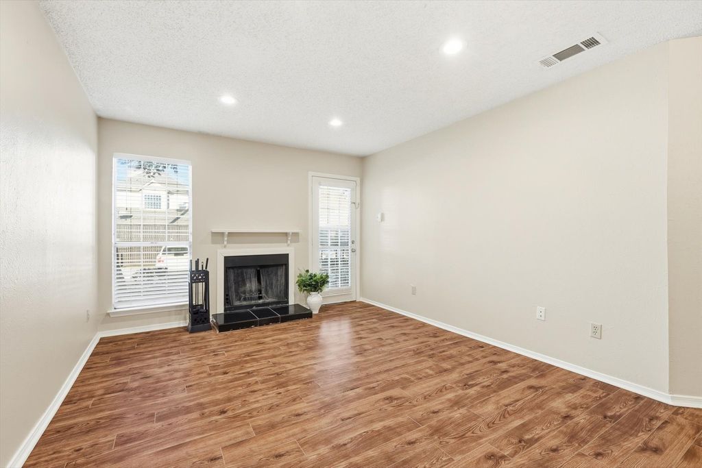 18333 Roehampton Drive 716, Dallas, TX 75252