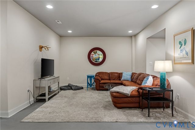 13045 Mid Pines Dr, Ashland, VA 23005