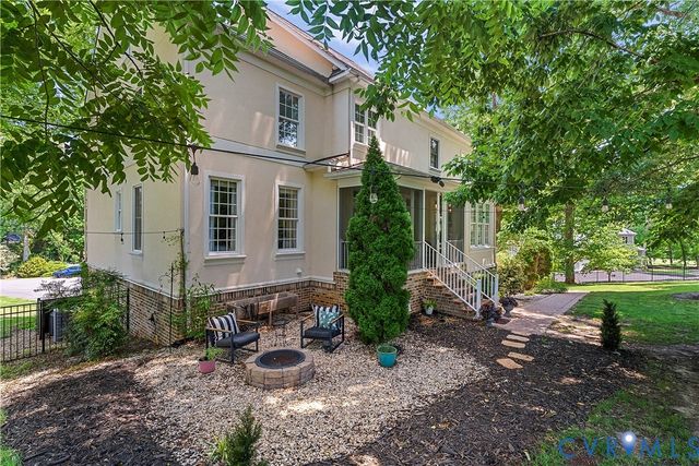 13045 Mid Pines Dr, Ashland, VA 23005